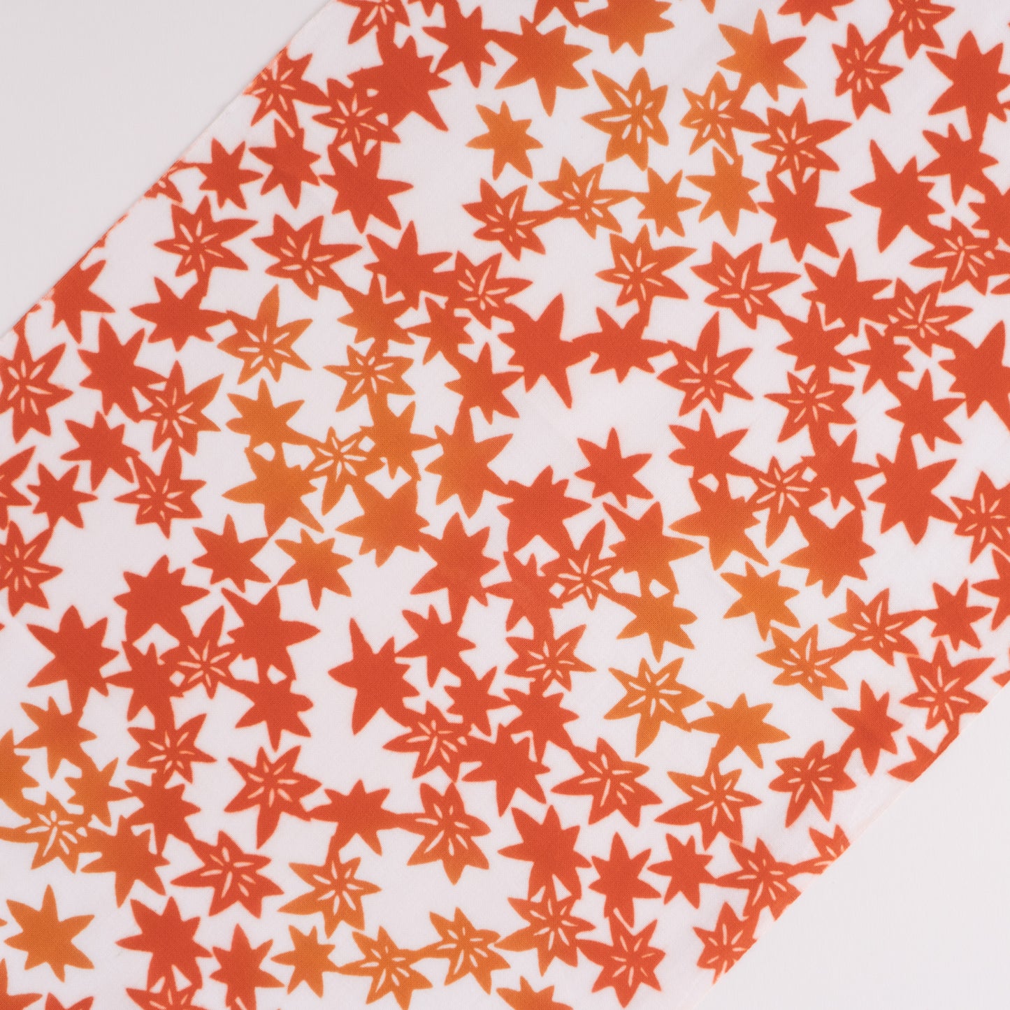 Fluttering Momiji leaves