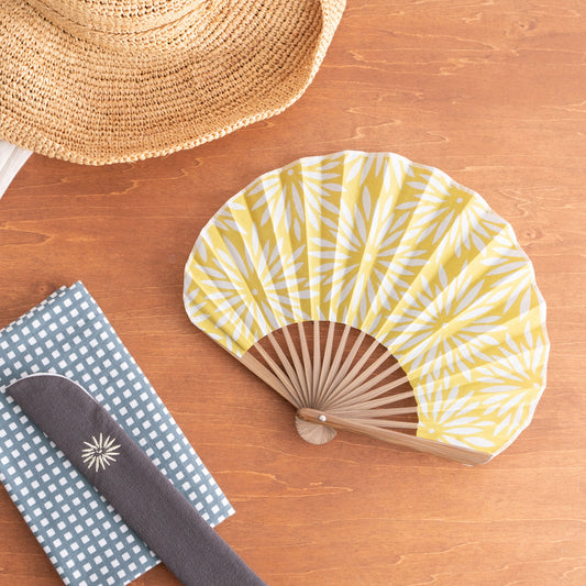 Mangetsu Sensu Set Muted Greenish Yellow Chrysanthemums