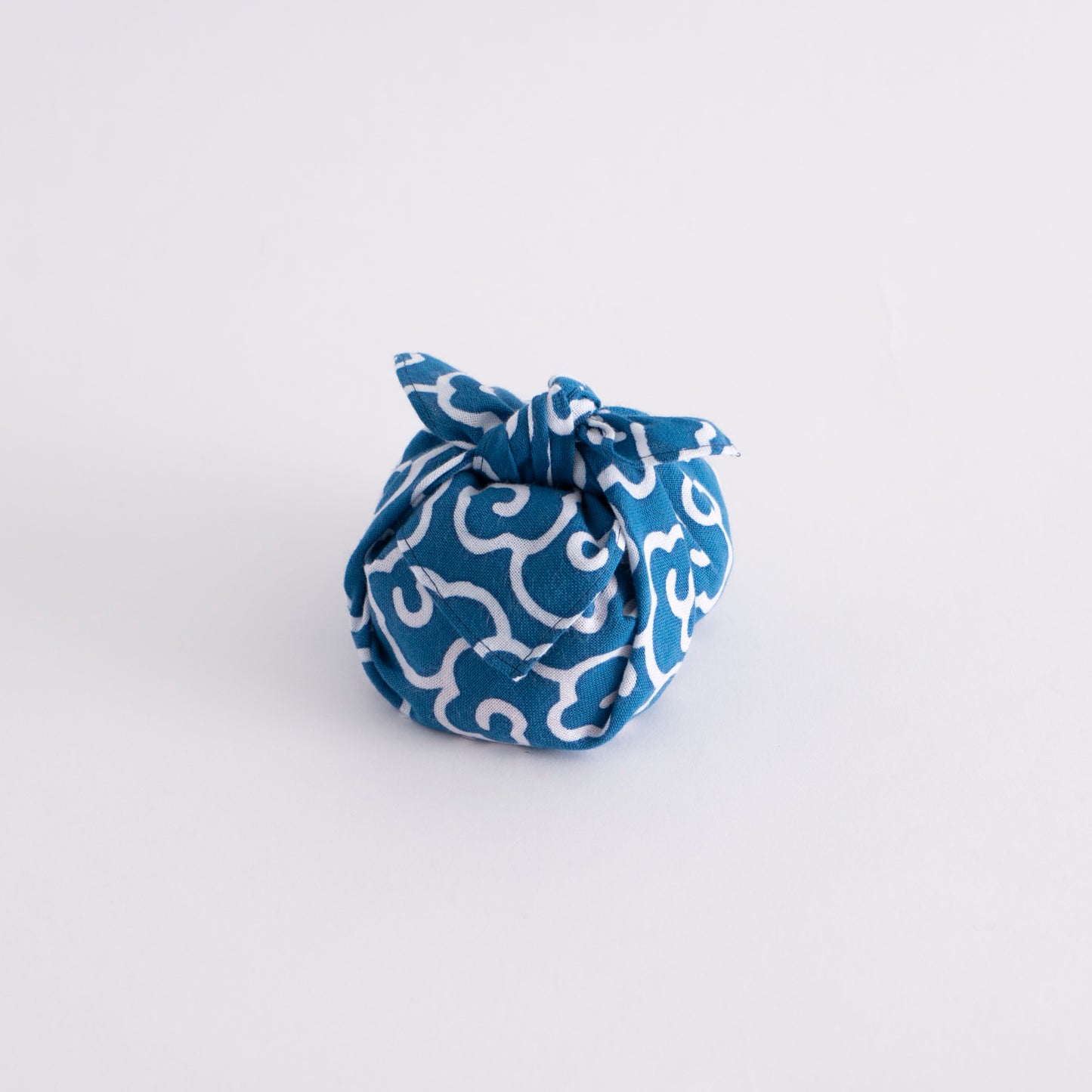 Arabesque Kumo-Karakusa