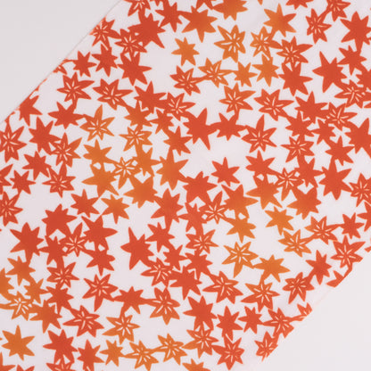 Fluttering Momiji leaves