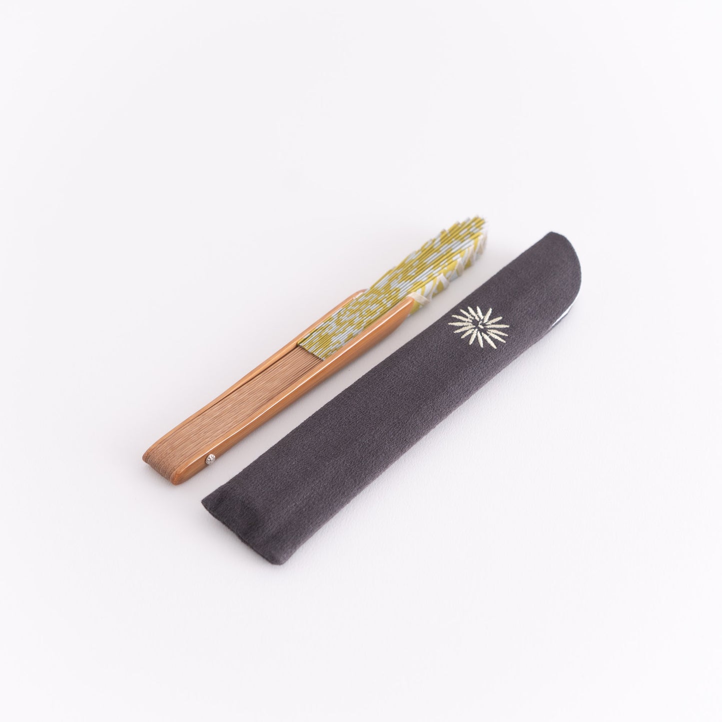 Mangetsu Sensu Set Muted Greenish Yellow Chrysanthemums