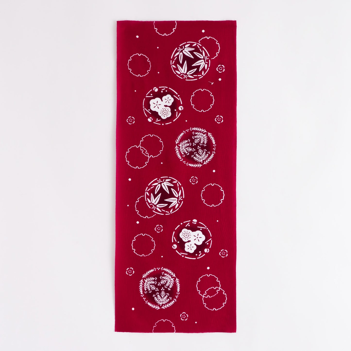 Pine, Bamboo & Plum in Snow Circle TENUGUI