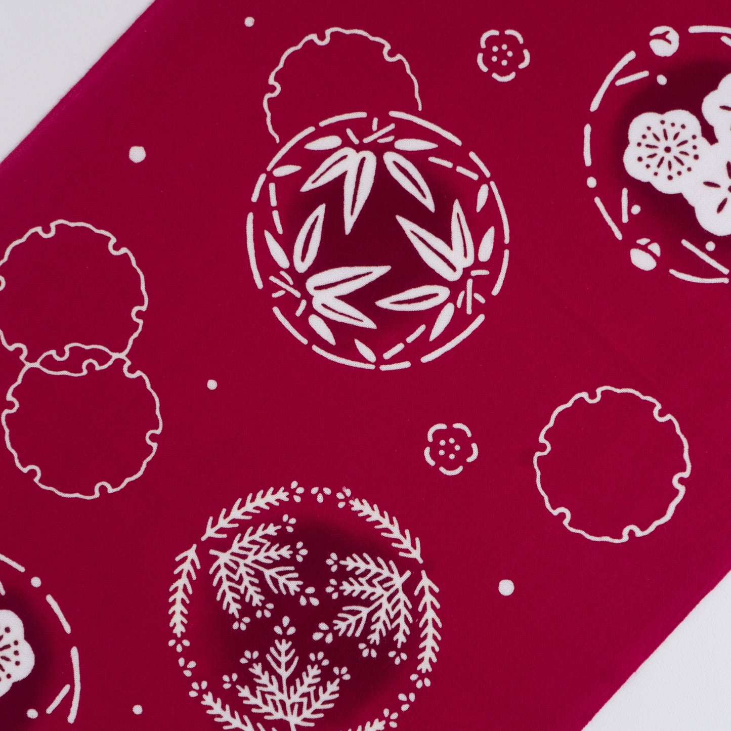 Pine, Bamboo & Plum in Snow Circle TENUGUI