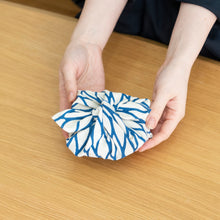 Load image into Gallery viewer, Chrysanthemum Oh-Giku
